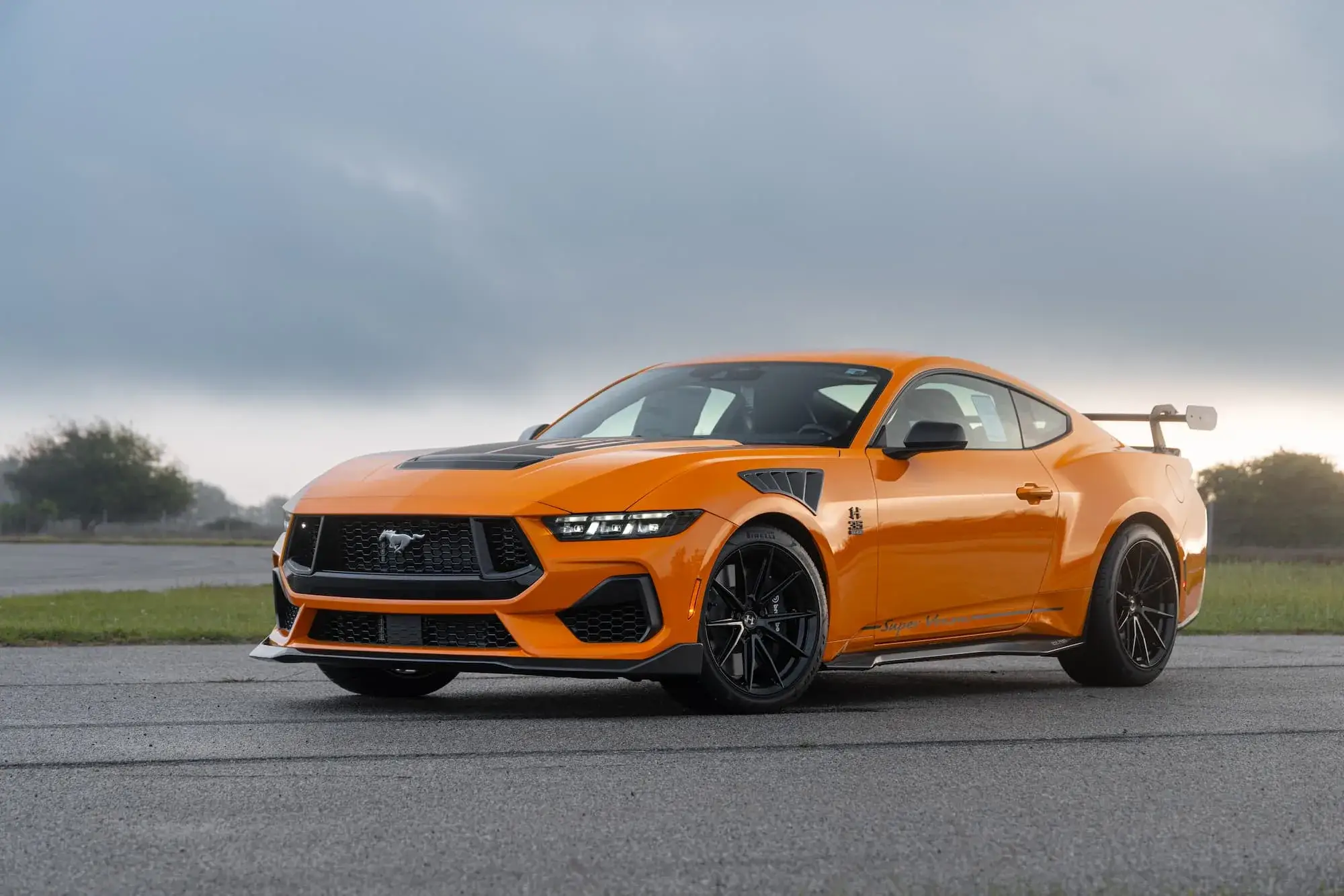 Hennessey Super Venom Mustang 850 hp em edição limitada de 35 anos