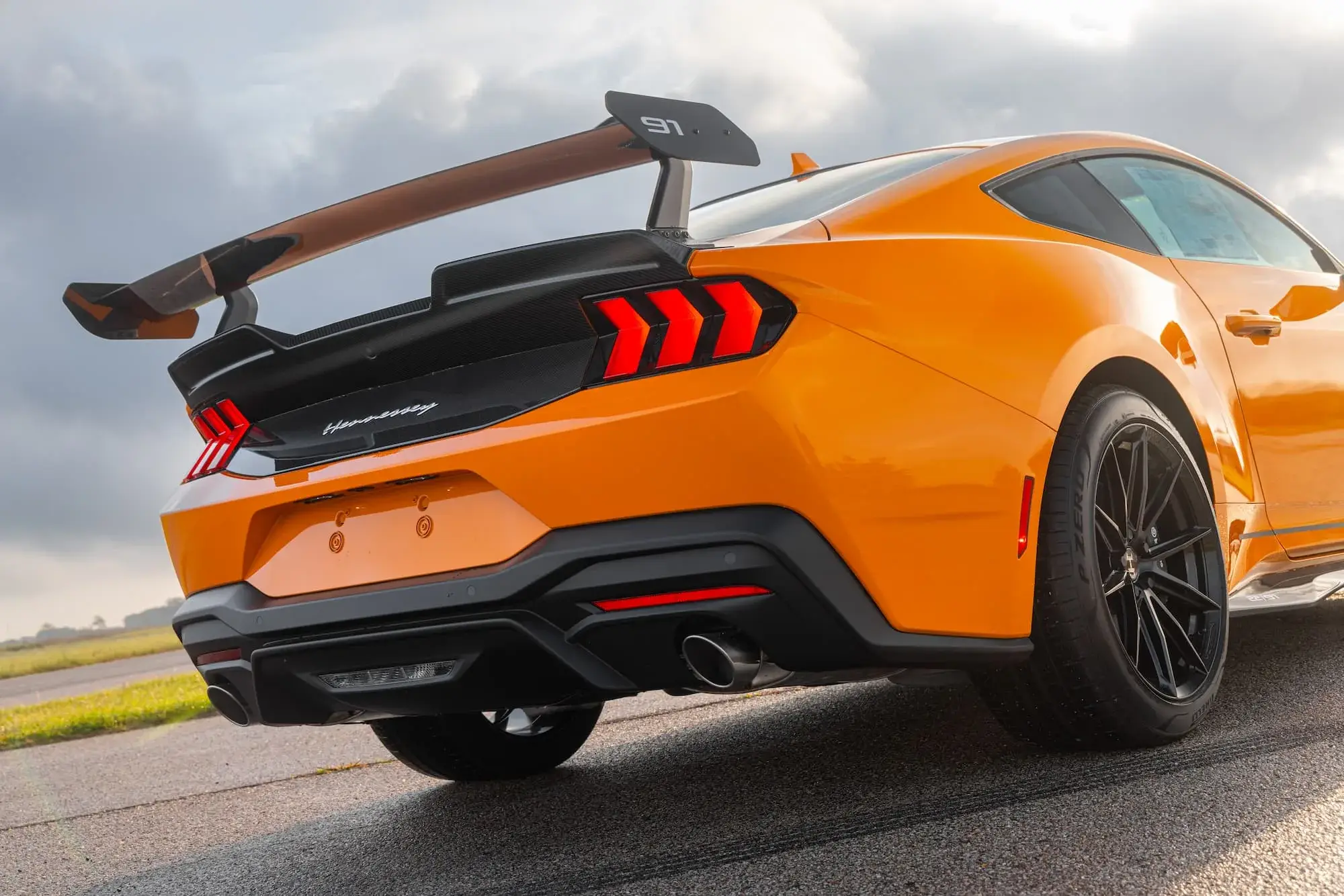 Hennessey Super Venom Mustang 850 hp em edição limitada de 35 anos — imagem 13
